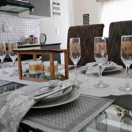 Evans Village - Apartments & Spa Йоханнесбург Экстерьер фото
