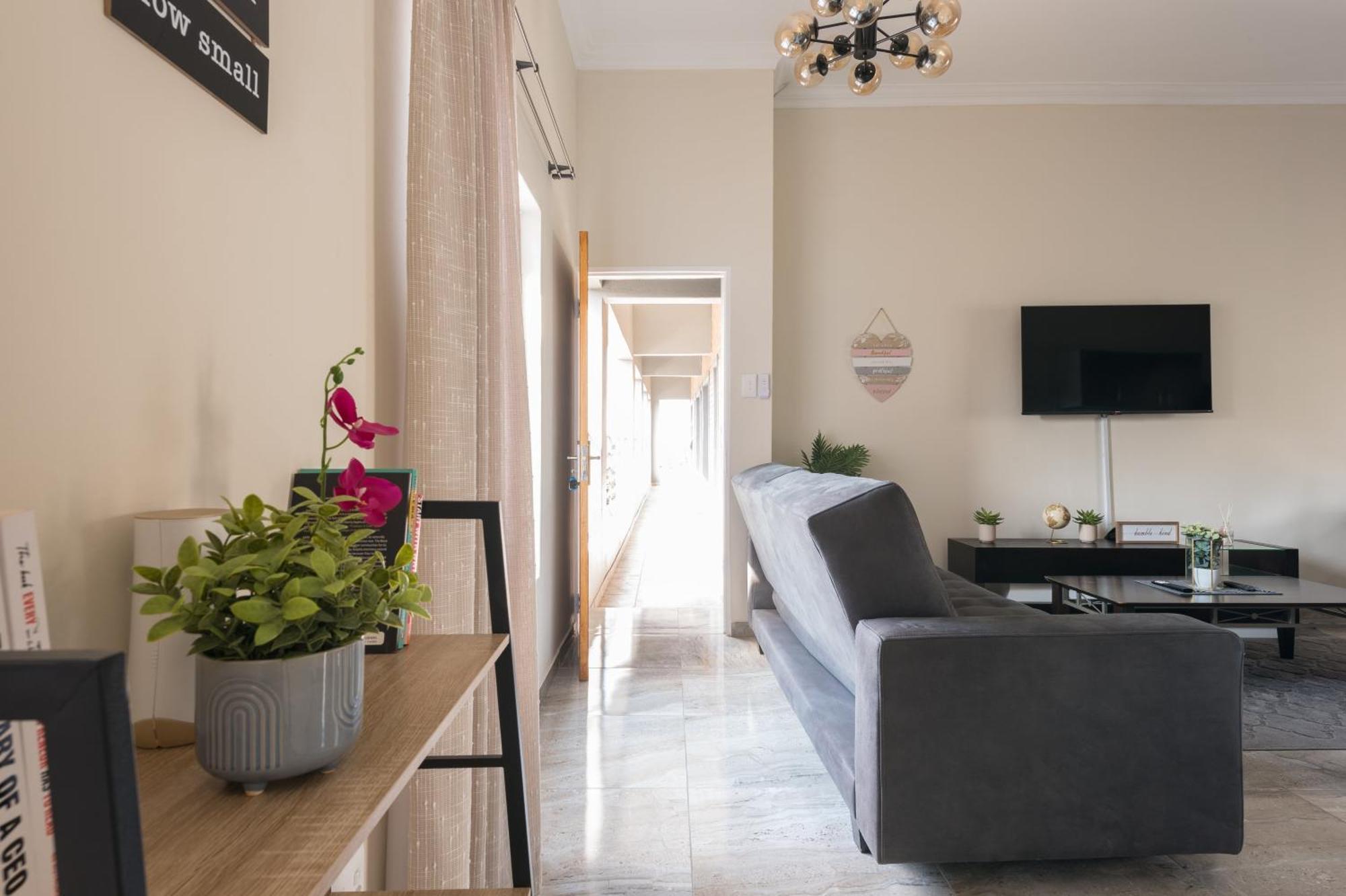 Evans Village - Apartments & Spa Йоханнесбург Экстерьер фото