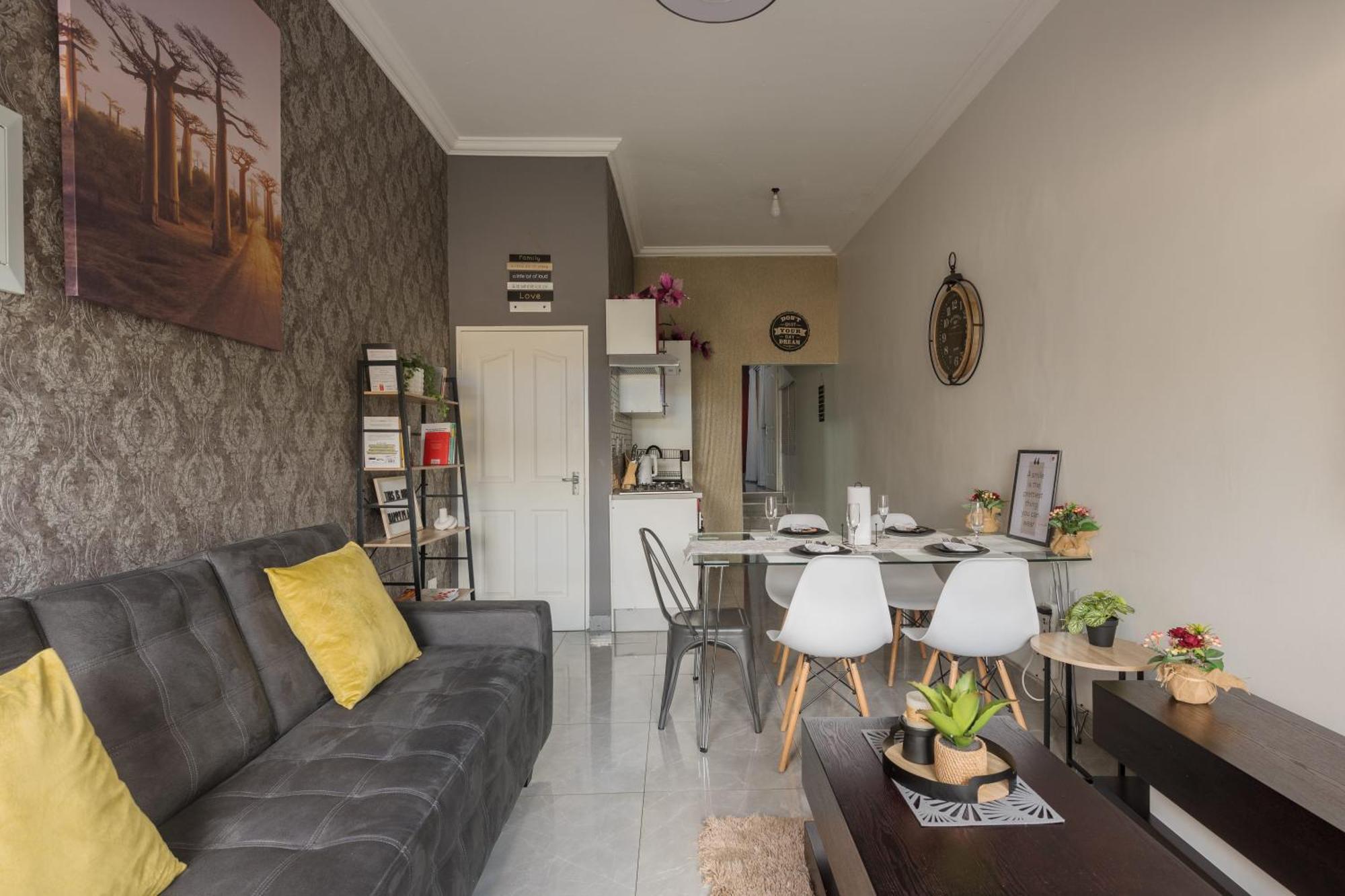 Evans Village - Apartments & Spa Йоханнесбург Экстерьер фото