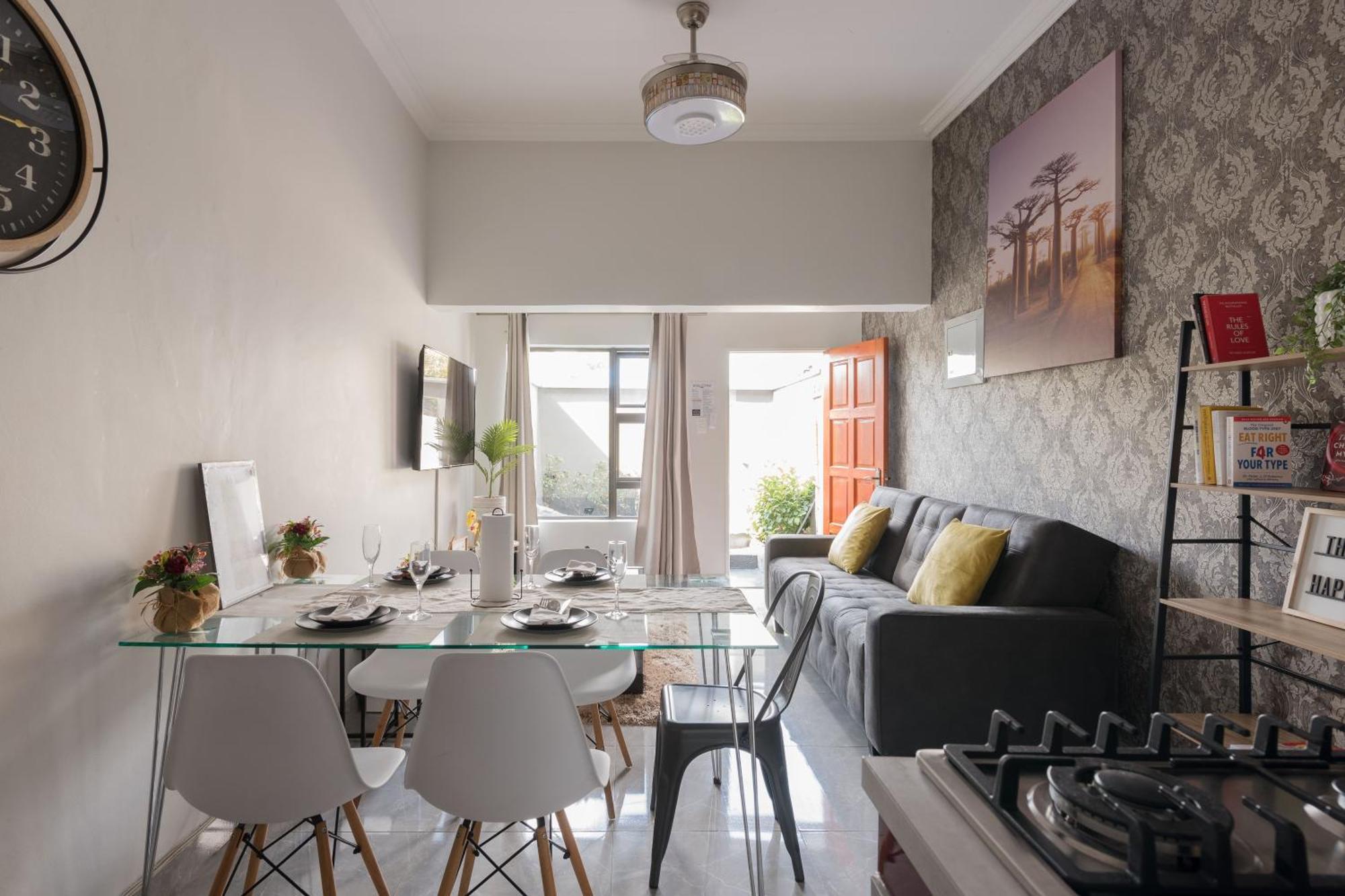 Evans Village - Apartments & Spa Йоханнесбург Экстерьер фото